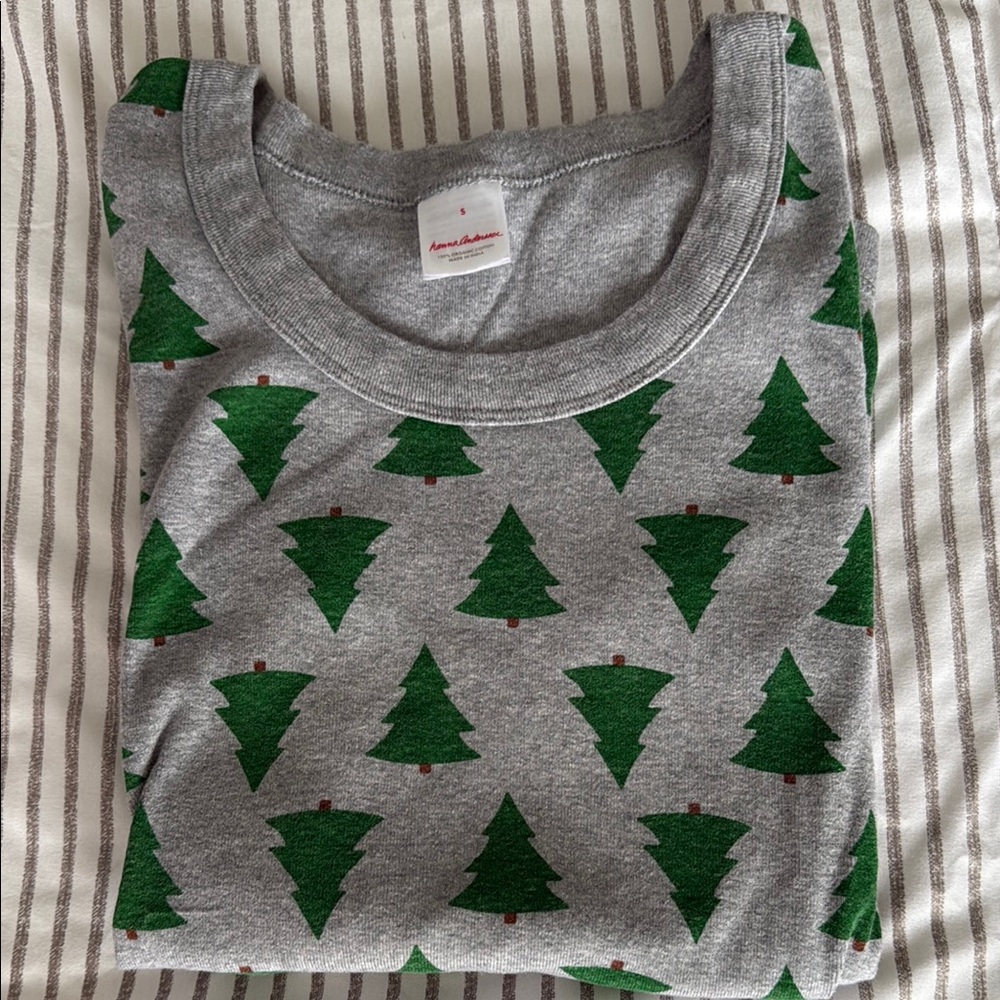 Hanna Andersson Christmas Pj Set Green Tree Pattern - Size XS bottom/Small Top